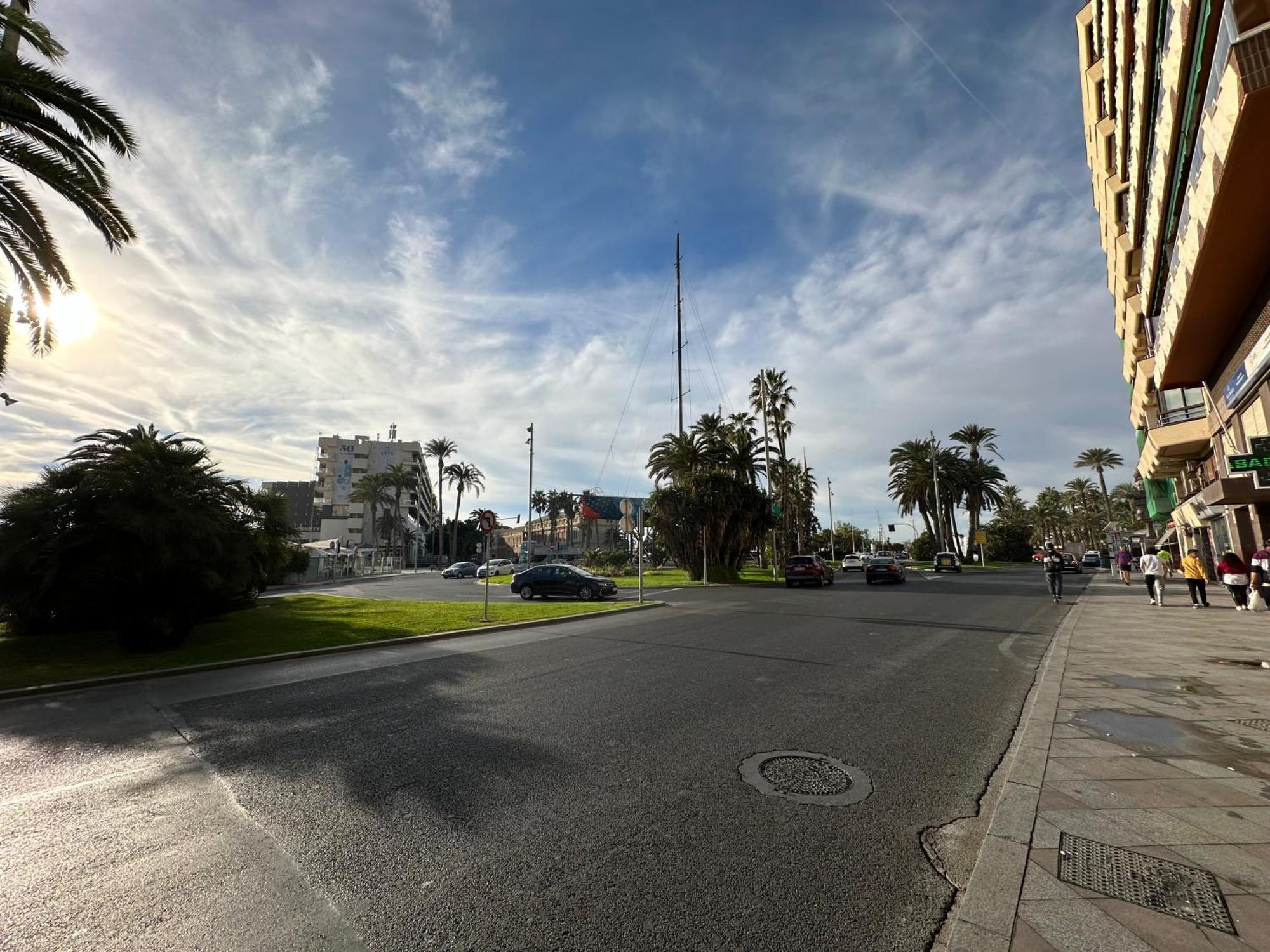 Alicante Beach And Center Exterior photo