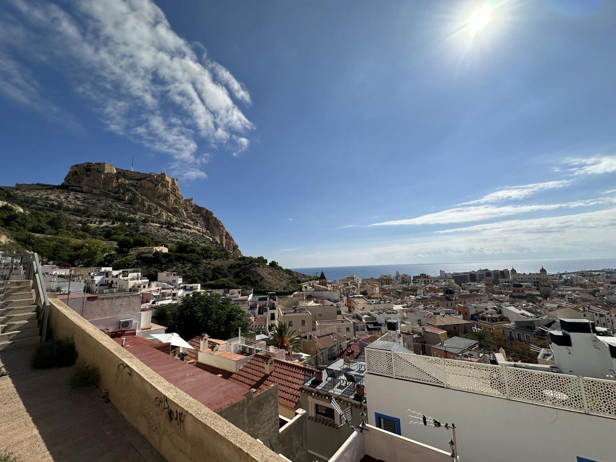 Alicante Beach And Center Exterior photo