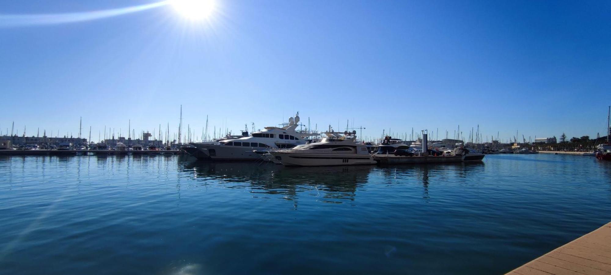 Alicante Beach And Center Exterior photo